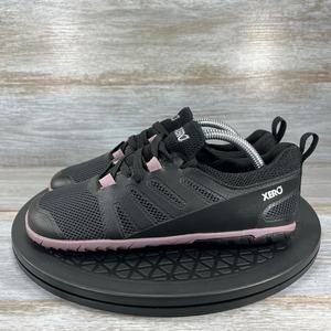Xero Women's Black and Pink Athletic Shoes